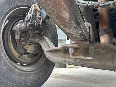 Eaton E-1202I Front Axle Assembly for a Kenworth T300