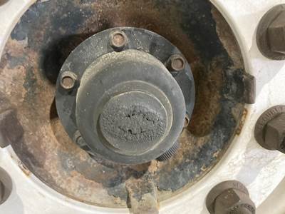 Eaton E-1202I Front Axle Assembly for a International 9400