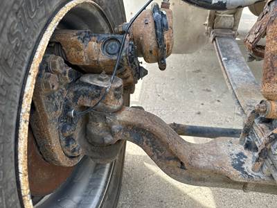 Eaton E-1202I Front Axle Assembly for a Peterbilt 384