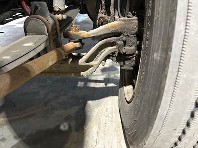 Eaton E-1202I Front Axle Assembly for a Kenworth T680