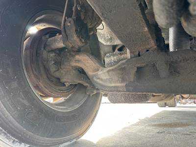 Eaton E-1202I Front Axle Assembly for a Peterbilt 387