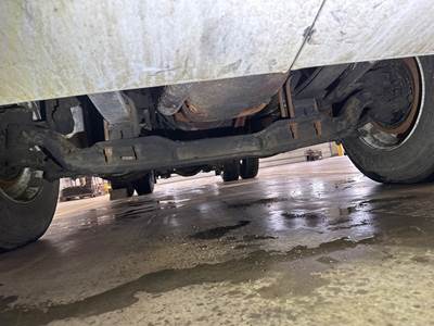 Eaton E-1202I Front Axle Assembly for a Kenworth T660