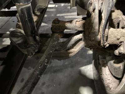 Eaton E-1202I Front Axle Assembly for a Mack Cxu