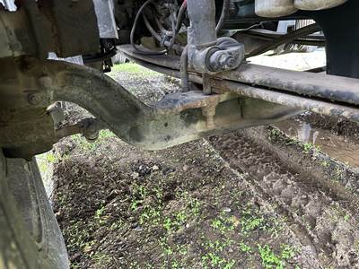 Eaton E-1202I Front Axle Assembly for a Volvo VNL