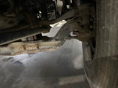 Eaton E-1202I Front Axle Assembly for a Kenworth T660