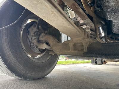 Eaton E-1202I Front Axle Assembly for a Mack CXN