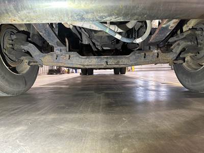 Eaton E-1202I Front Axle Assembly for a Kenworth T270