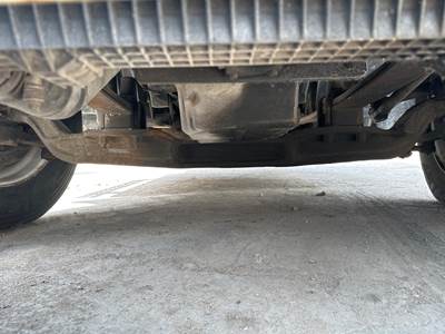 Eaton E-1202I Front Axle Assembly for a Freightliner Columbia 120