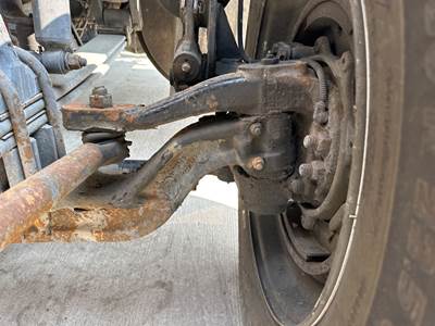 Eaton E-1202I Front Axle Assembly for a Kenworth T680