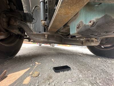 Eaton E-1202I Front Axle Assembly for a Volvo VNL