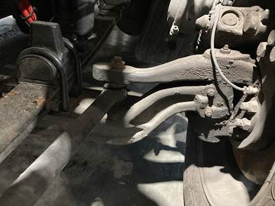 Eaton E-1202I Front Axle Assembly for a Peterbilt 579