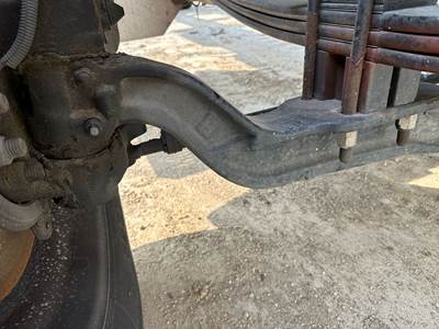 Eaton E-1202I Front Axle Assembly for a Peterbilt 337