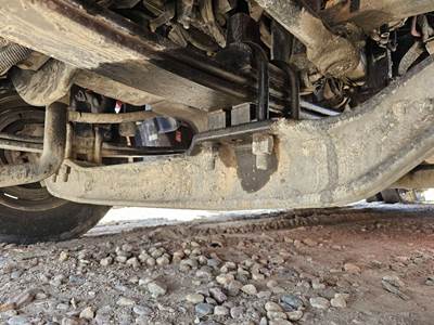 Eaton E-1202LW Front Axle Assembly for a Peterbilt 567