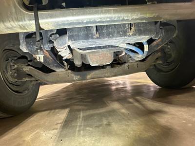 Eaton E-1202LW Front Axle Assembly for a Peterbilt 337