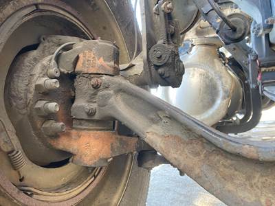 Eaton E-1202LW Front Axle Assembly for a Peterbilt 579