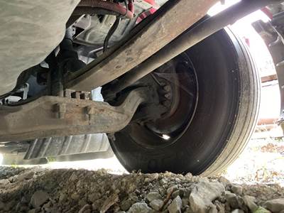 Eaton E-1202W Front Axle Assembly for a Peterbilt 579