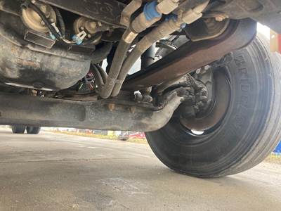 Eaton E-1202W Front Axle Assembly for a International Durastar (4400)