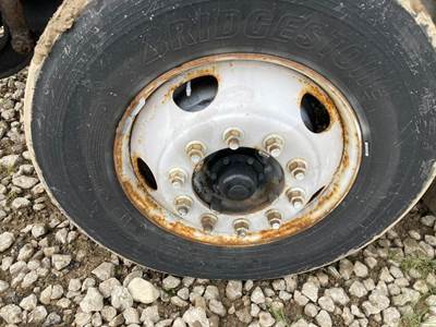 Eaton E-1202W Front Axle Assembly for a International 8600