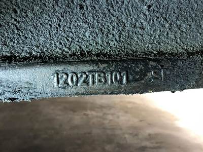 Eaton E-1202W Front Axle Assembly for a Peterbilt 387