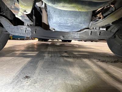 Eaton E-1202W Front Axle Assembly for a Peterbilt 386