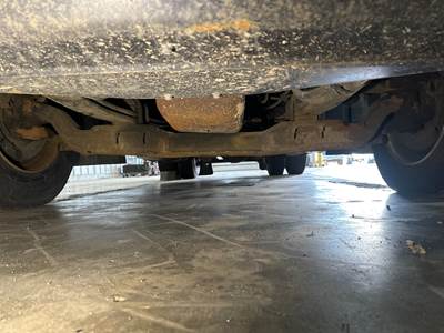 Eaton E-1202W Front Axle Assembly for a Mack Cxu