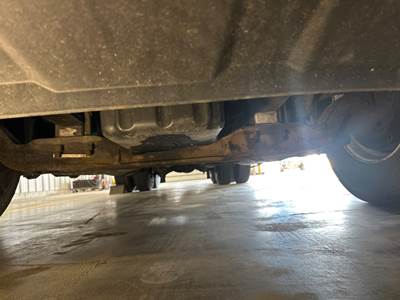 Eaton E-1202W Front Axle Assembly for a Freightliner Cascadia