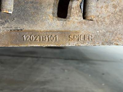 Eaton E-1202W Front Axle Assembly for a Peterbilt 579