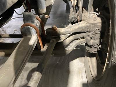 Eaton E-1202W Front Axle Assembly for a Kenworth T680