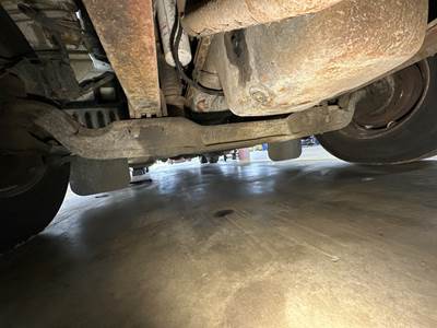 Eaton E-1202W Front Axle Assembly for a Peterbilt 386