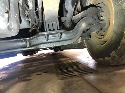 Eaton E-1322I Front Axle Assembly for a Kenworth T680