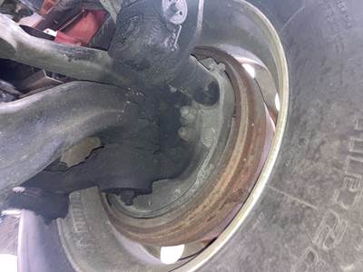 Eaton E-1322I Front Axle Assembly for a Kenworth T700