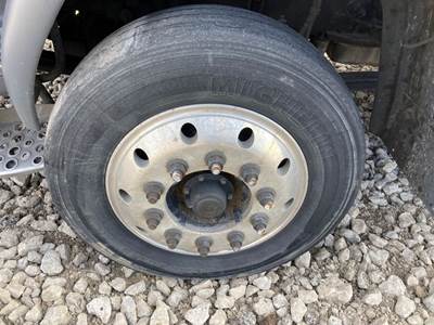 Eaton E-1322I Front Axle Assembly for a Peterbilt 220 Coe