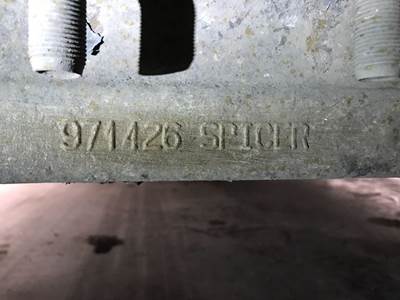 Eaton E-1322I Front Axle Assembly for a Kenworth T680