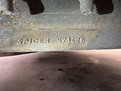 Eaton E-1322I Front Axle Assembly for a Kenworth T660