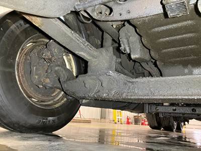 Eaton E-1322W Front Axle Assembly for a International Prostar