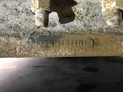 Eaton E-1322W Front Axle Assembly for a Freightliner Cascadia