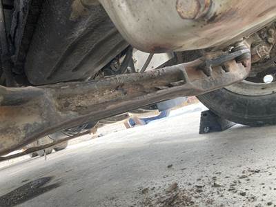 Eaton EFA12F4 Front Axle Assembly for a Volvo Wia