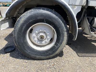 Eaton EFA20F4 Front Axle Assembly for a Peterbilt 357