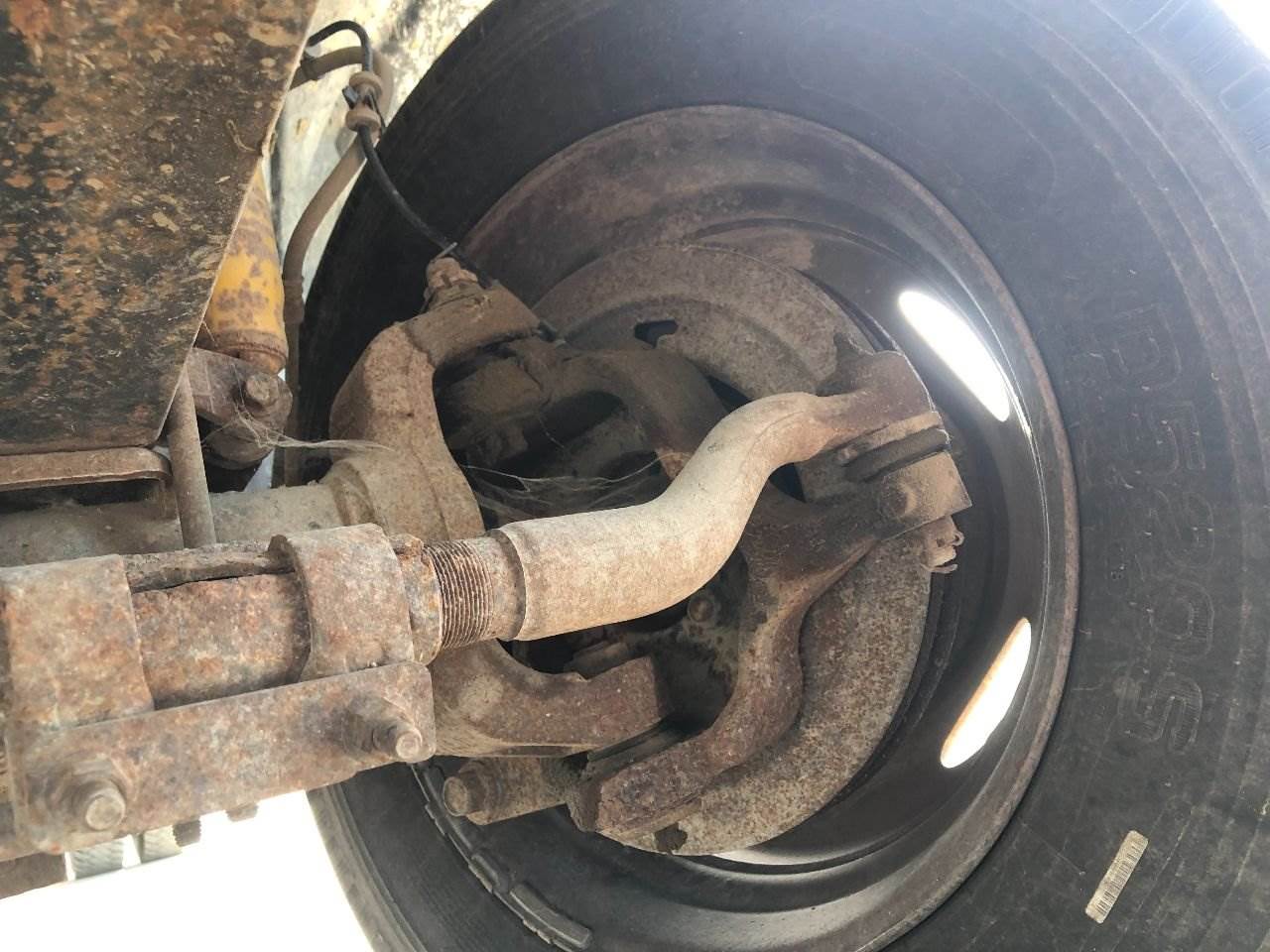 2003 Ford Front Axle Assembly for a Ford F450 Super Duty For Sale Des