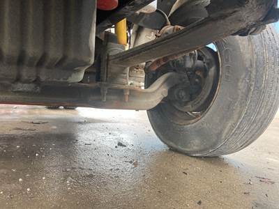 Ford Front Axle Assembly for a Ford A9513