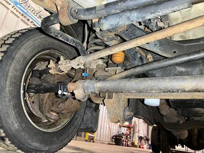 Ford Front Axle Assembly for a Ford F450 Super Duty