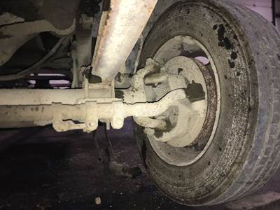 Ford Front Axle Assembly for a Ford F550 Super Duty