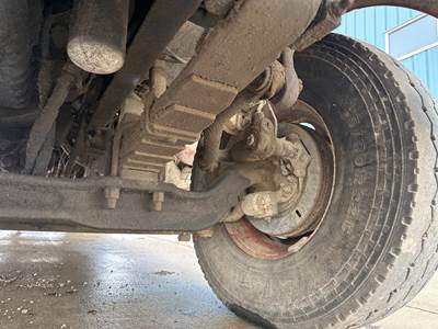 Ford Front Axle Assembly for a Ford L8513