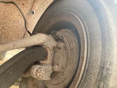 GMC Front Axle Assembly for a Chevrolet C70