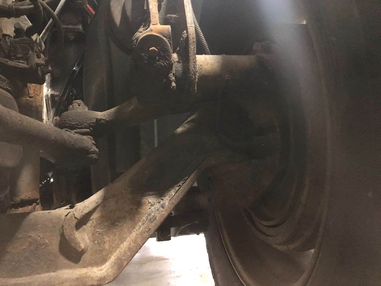 2009 Hendrickson AIRTEK Front Axle Assembly for a Freightliner Columbia