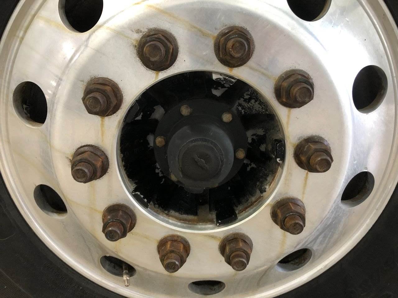 2009 Hendrickson AIRTEK Front Axle Assembly for a Freightliner Columbia