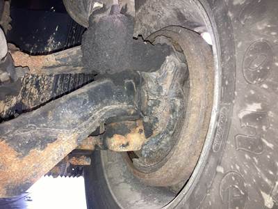 Hendrickson AIRTEK Front Axle Assembly for a Volvo VNL