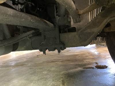 Hendrickson AIRTEK Front Axle Assembly for a Volvo VNL