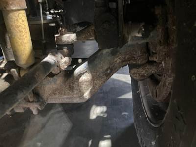 Hendrickson AIRTEK Front Axle Assembly for a Volvo VNL