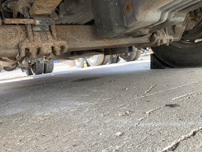 Hendrickson AIRTEK Front Axle Assembly for a Freightliner Columbia 120